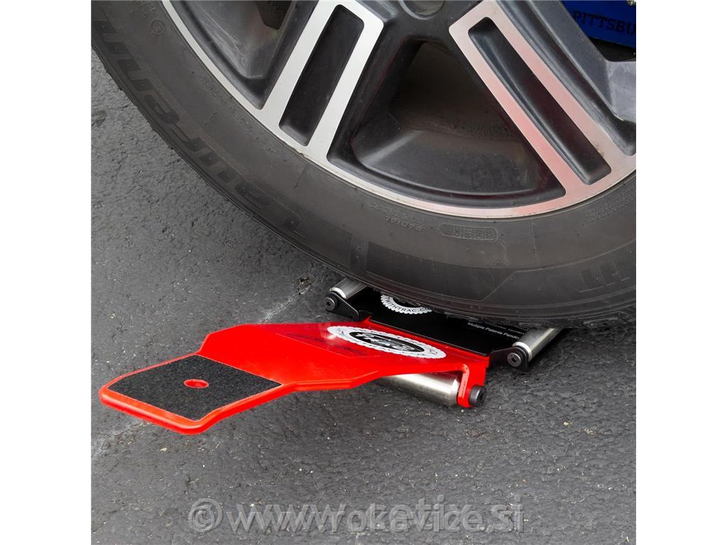 TRAC JACK – pripomoček za namestitev koles