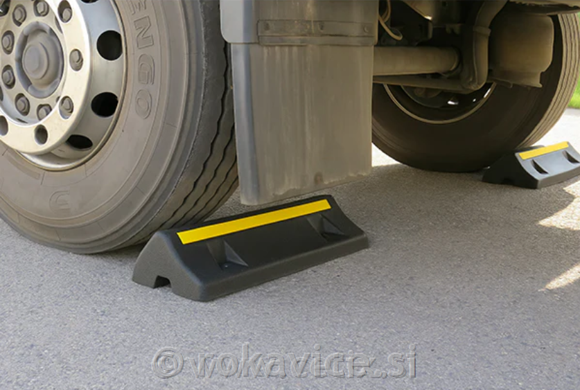 Parkirni omejevalec za kamione in avtobuse