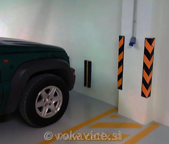 Gumijasta zaščita za kote